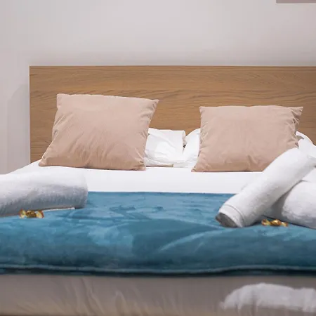 Elegant Center Cathedral Reims