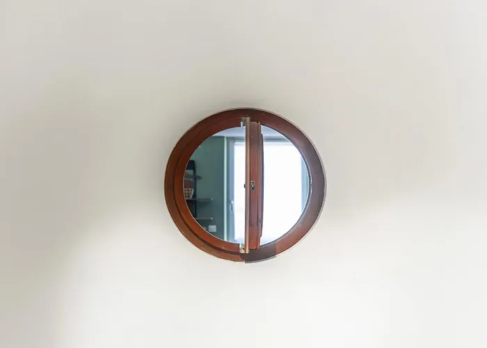 Elegant Center Cathedral Apartment *