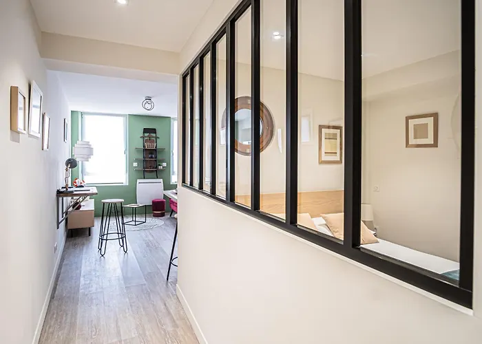 Elegant Center Cathedral * Reims