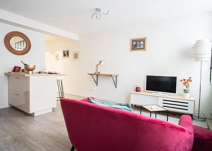 Elegant Center Cathedral * Reims